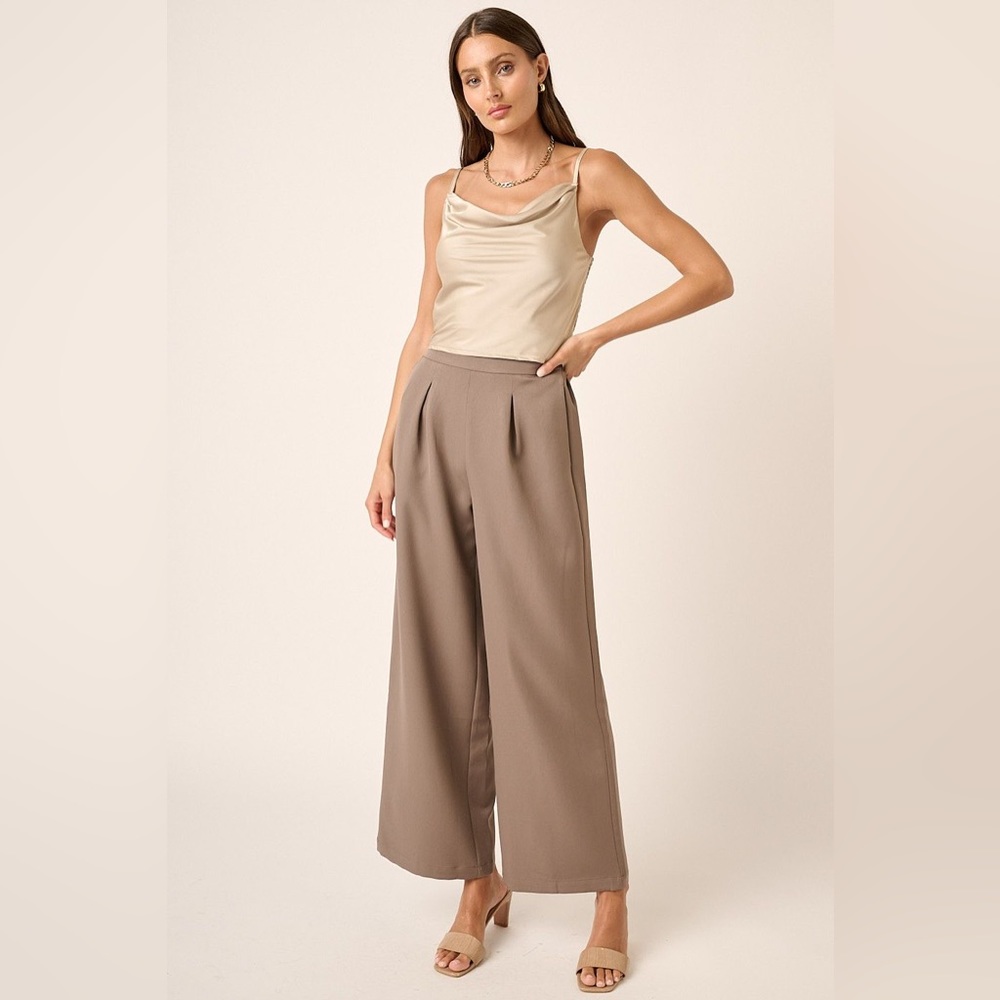 NWT Boutique MITTOSHOP Pleated Wide Leg Pants in Mocha